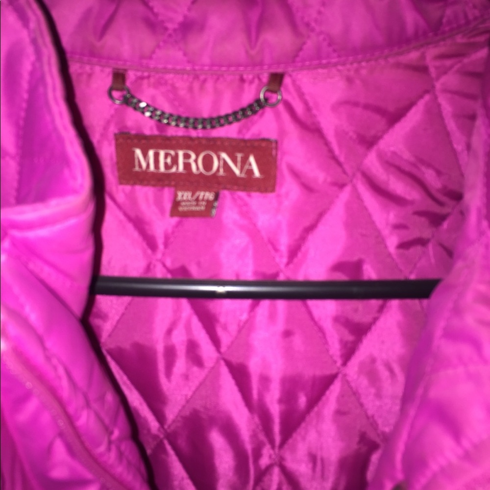 Jackets - Picture 2 of 4